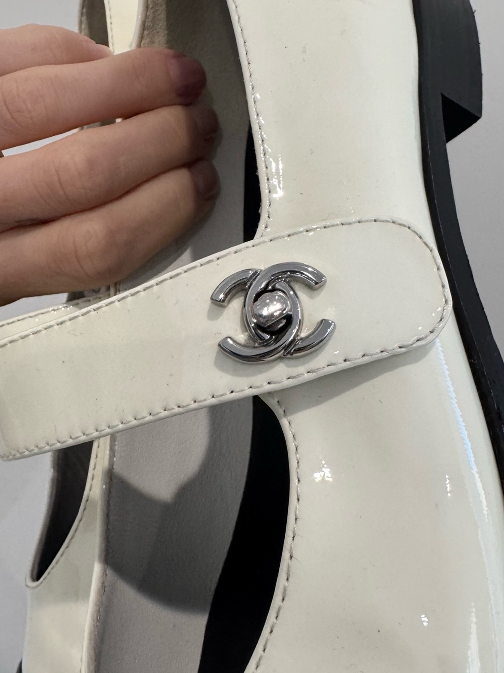 Chanel CC Mary Jane Ballet Flats in White Patent Leather - Picture 8 of 14